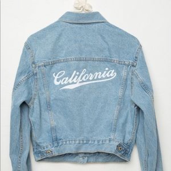Brandy Melville California Jean Jacket - Picture 2 of 4